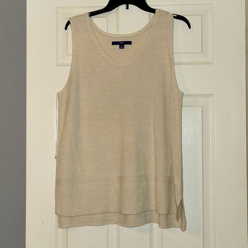 NWOT  apt 9 vest shirt.